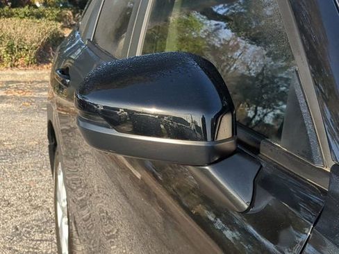 Used 2025 Honda HR-V LX image 11