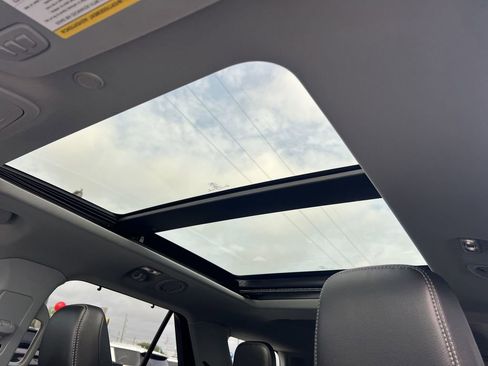 Used 2022 Ford Explorer Limited w/ Equipment Group 301A image 15