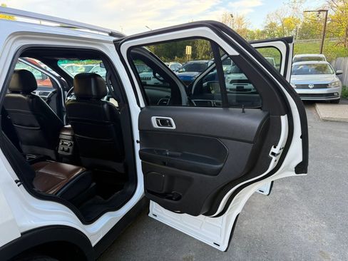 Used 2014 Ford Explorer Limited w/ Equipment Group 302A AWD/4WD image 17