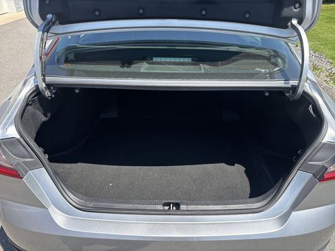 Certified 2025 Toyota Camry LE FWD image 5