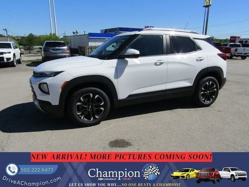 Used 2023 Chevrolet TrailBlazer LT FWD image 1