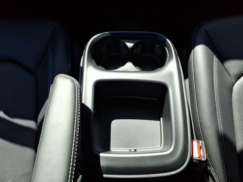 New 2026 Chrysler Pacifica Select AWD/4WD image 22