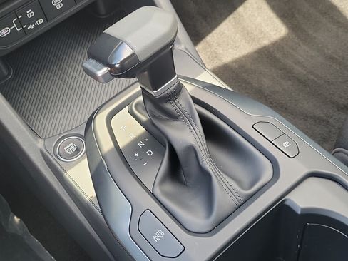 Used 2025 Kia K4 FWD image 25
