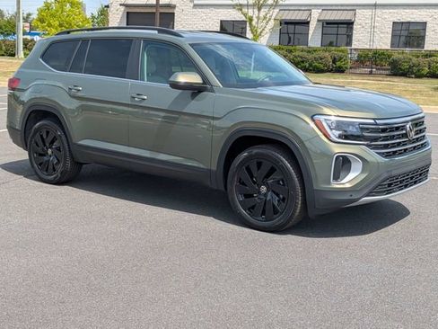 New 2026 Volkswagen Atlas SE FWD image 2