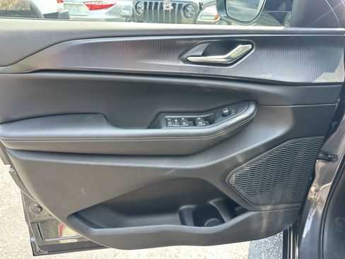 New 2025 Jeep Grand Cherokee L Altitude image 22