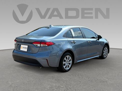 Used 2025 Toyota Corolla LE image 18