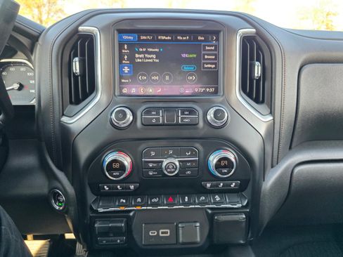 Used 2020 GMC Sierra 1500 AT4 w/ AT4 Premium Package image 11