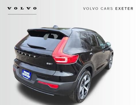 New 2026 Volvo XC40 B5 Plus w/ Climate Package AWD/4WD image 7