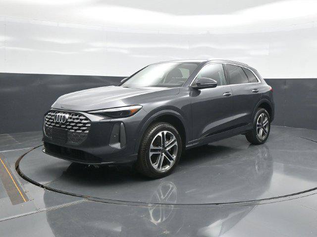 Used 2025 Audi Q5 Premium AWD/4WD image 3
