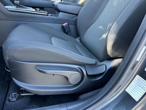 Used 2024 Kia Sportage LX image 14