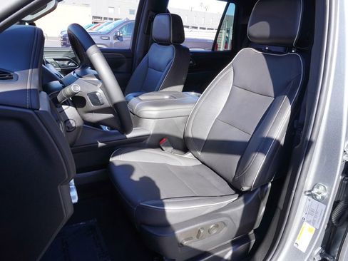 Certified 2023 GMC Yukon SLT w/ SLT Luxury Package image 15