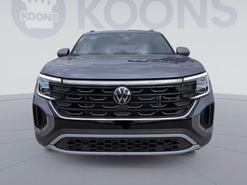 Used 2025 Volkswagen Atlas Cross Sport SE image 11