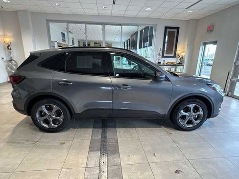 Certified 2025 Ford Escape ST-Line image 2
