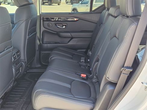 New 2025 Honda Pilot EX-L image 14