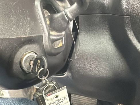 Used 2021 Chevrolet Silverado 1500 W/T w/ WT Value Package AWD/4WD image 22