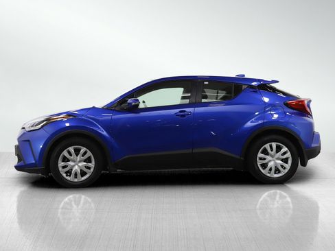 Used 2020 Toyota C-HR LE image 2