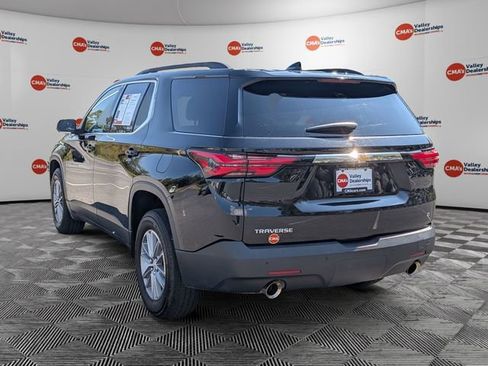 Used 2022 Chevrolet Traverse LT FWD image 7