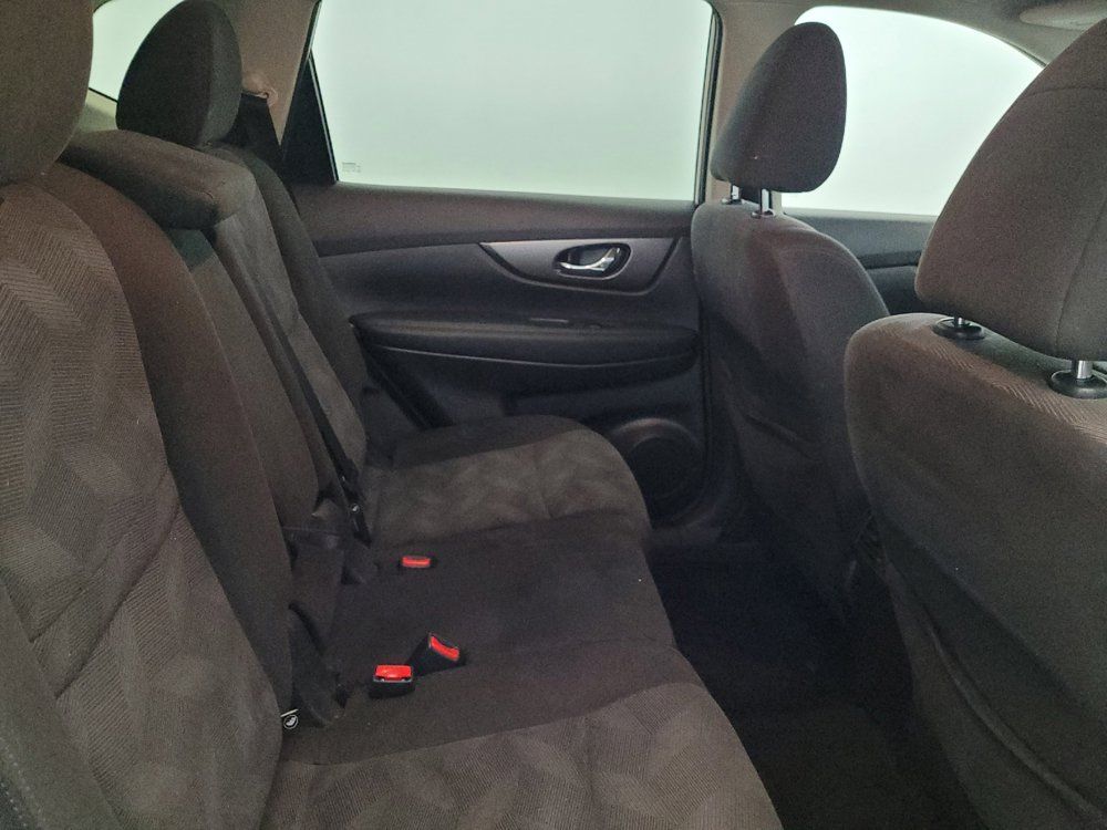 Used 2016 Nissan Rogue SV AWD/4WD image 19