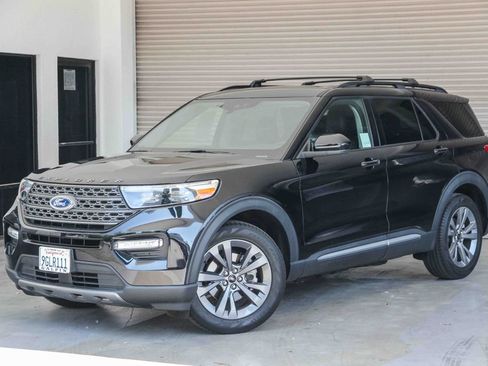 Used 2023 Ford Explorer XLT w/ Equipment Group 202A RWD image 1