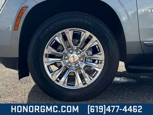 Used 2025 GMC Yukon Denali image 10