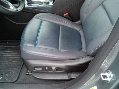 Used 2024 Chevrolet Blazer RS w/ Enhanced Convenience Package image 5