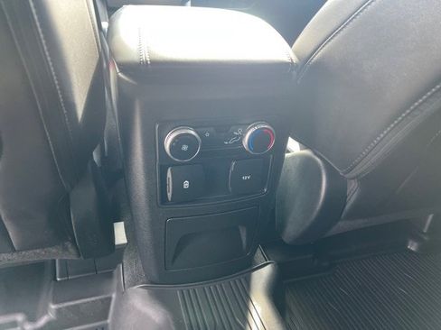Certified 2022 Ford Explorer XLT w/ Equipment Group 202A AWD/4WD image 25