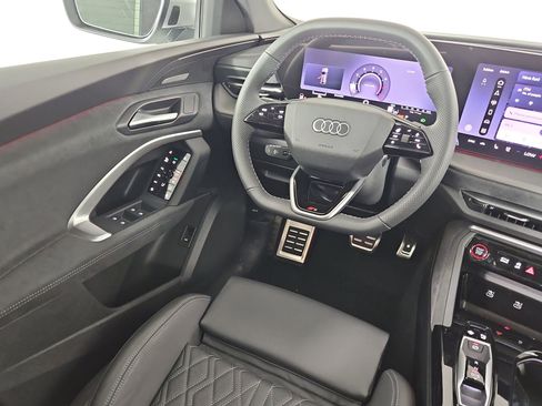 New 2026 Audi SQ5 Premium Plus image 38