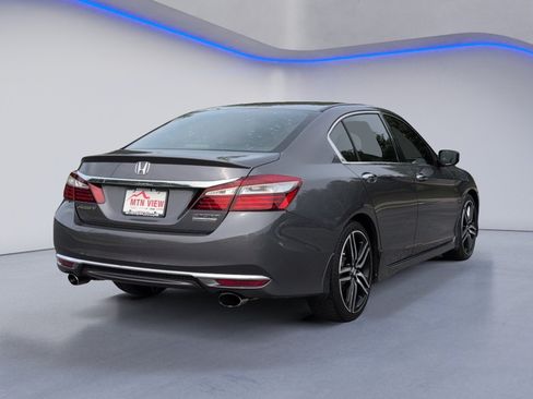 Used 2017 Honda Accord Sport Special Edition image 5