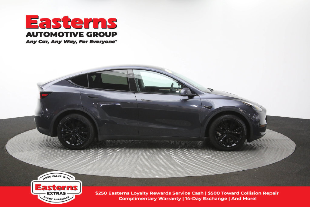 Used 2024 Tesla Model Y Long Range AWD/4WD image 42