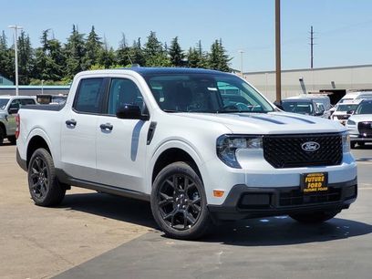 New 2025 Ford Maverick Lariat w/ Black Appearance Package