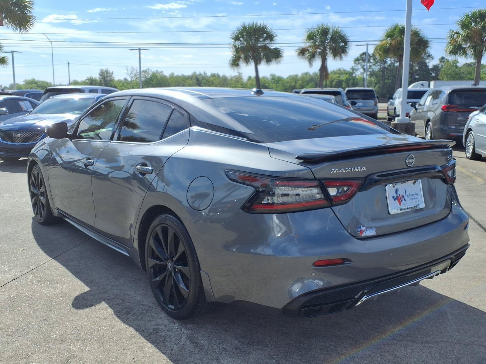 Used 2023 Nissan Maxima SR w/ Sport Mat Group FWD image 8