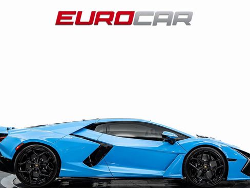Used 2025 Lamborghini Revuelto image 6