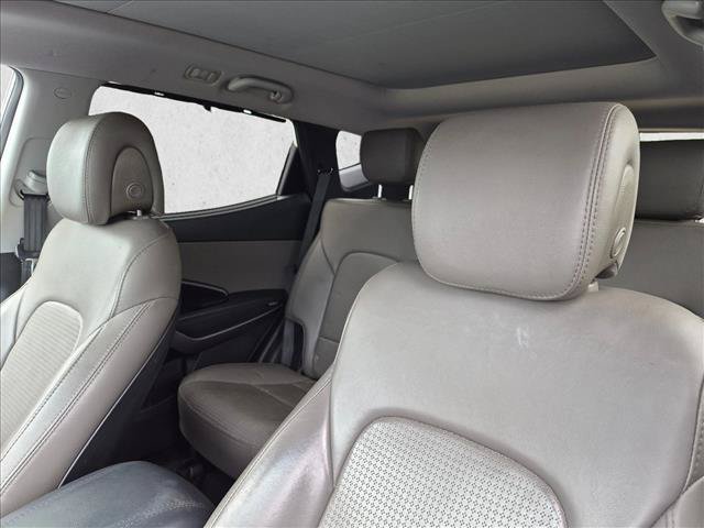 Used 2015 Hyundai Santa Fe Sport 2.0T w/ Option Group 05 AWD/4WD image 4