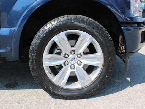 Used 2018 Ford F150 Platinum w/ Equipment Group 701A Luxury AWD/4WD image 38