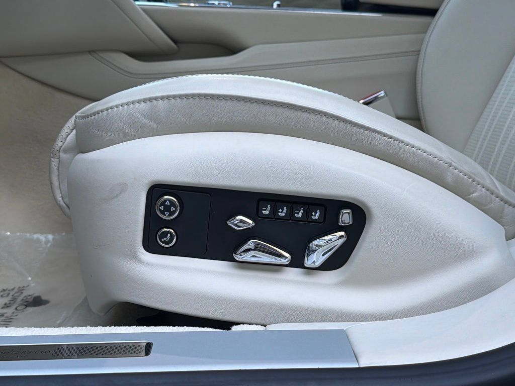 Used 2021 Bentley Flying Spur W12 AWD/4WD image 27