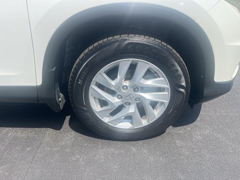 Used 2016 Honda CR-V EX image 11