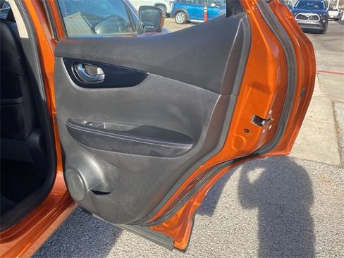 Used 2021 Nissan Rogue Sport SL w/ Premium Package image 12