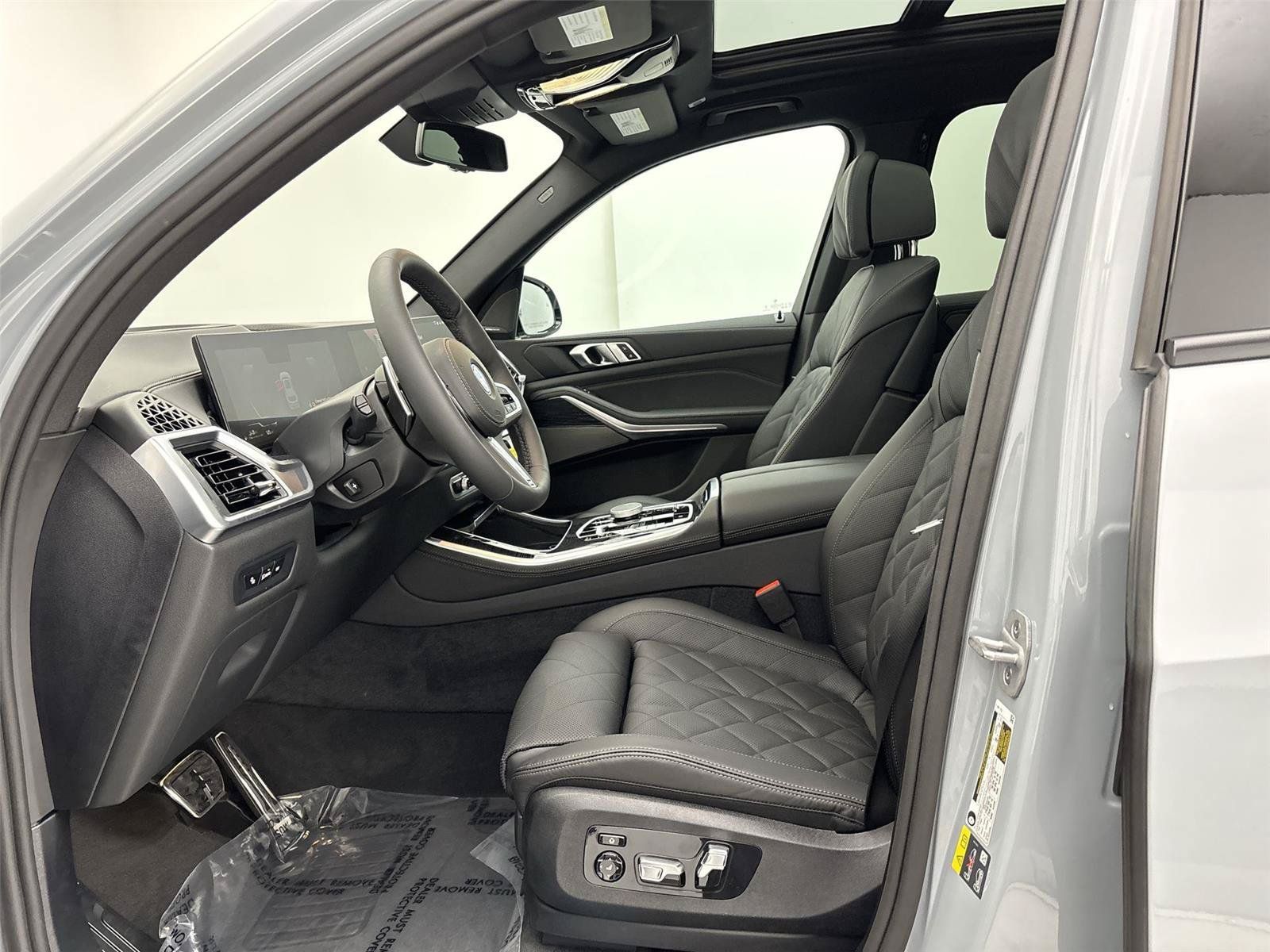 New 2026 BMW X5 xDrive50e w/ M Sport Package AWD/4WD image 25