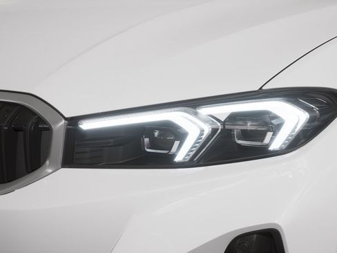 New 2026 BMW 330i xDrive Sedan w/ Premium Package image 31