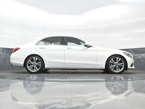 Used 2018 Mercedes-Benz C 300 Sedan w/ Premium Package image 33