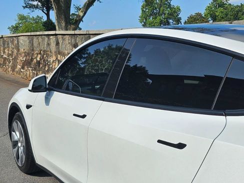 Used 2023 Tesla Model Y AWD image 23