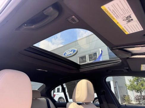 Used 2023 BMW 330e w/ Premium Package image 23