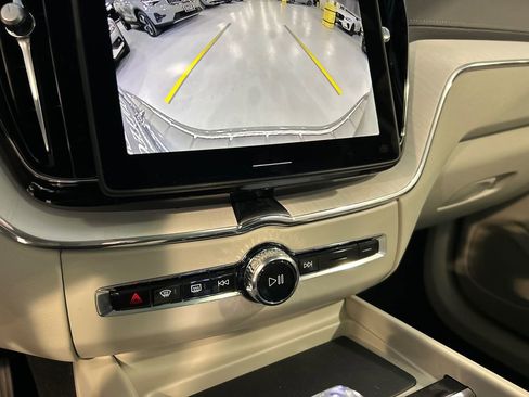 New 2026 Volvo XC60 T8 Ultra w/ Protection Package Premier AWD/4WD image 18