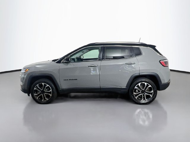 Used 2022 Jeep Compass Limited AWD/4WD image 6