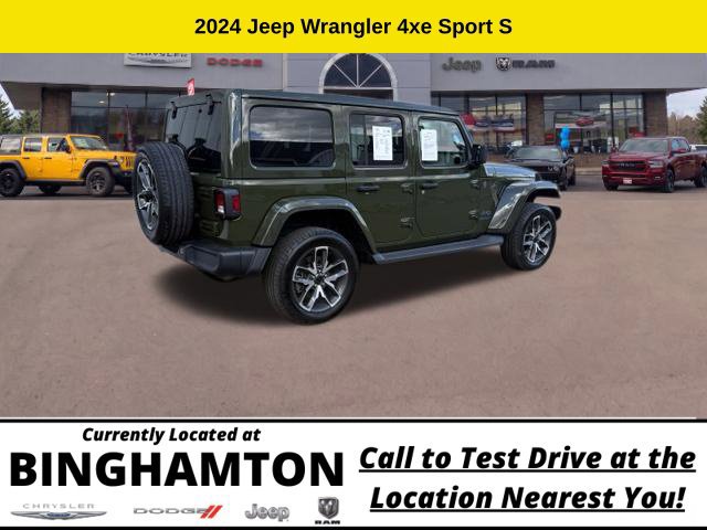 Used 2024 Jeep Wrangler Unlimited w/ Convenience Group AWD/4WD image 6