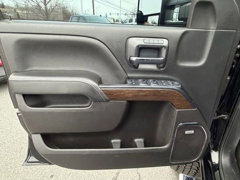 Used 2018 GMC Sierra 3500 Denali image 30