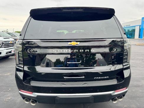 New 2026 Chevrolet Suburban Premier AWD/4WD image 4
