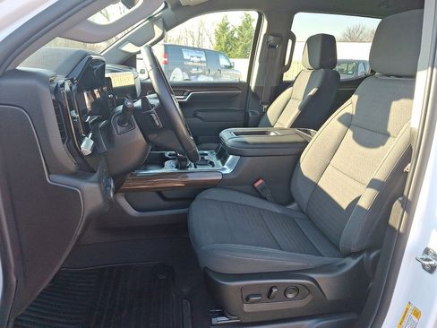 Certified 2022 Chevrolet Silverado 1500 LT w/ Z71 Off-Road Package image 11