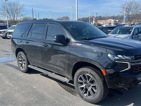Used 2021 Chevrolet Tahoe Z71 w/ Z71 Signature Package image 2