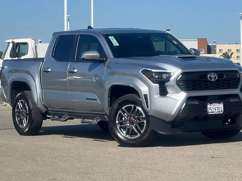 Certified 2024 Toyota Tacoma TRD Sport w/ TRD Sport Upgrade Package AWD/4WD image 2